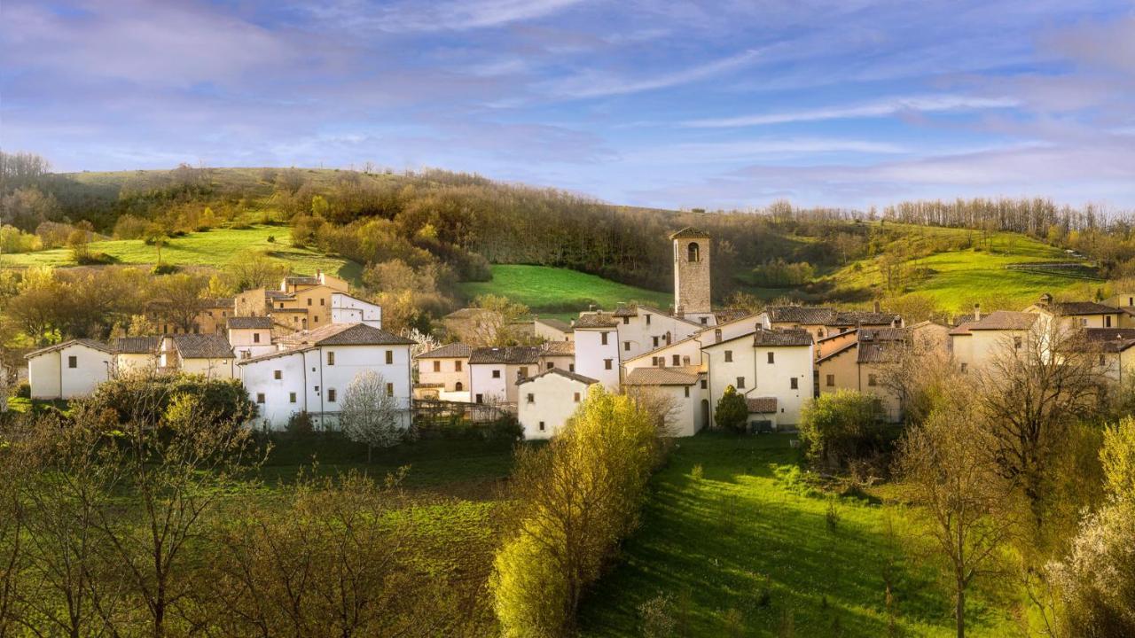 Villa Castello Di Pupaggi Sellano Exterior foto